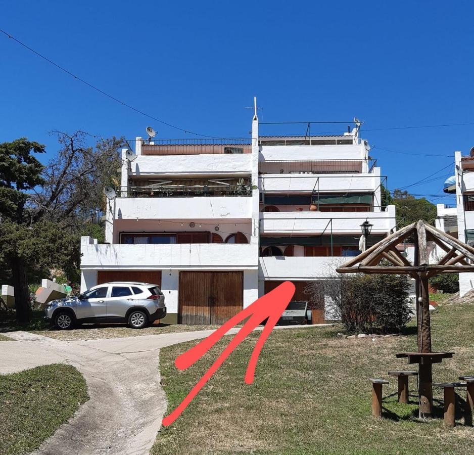 Departamentos Carlos Paz Bajada Al Lago 维拉卡洛斯帕兹 外观 照片