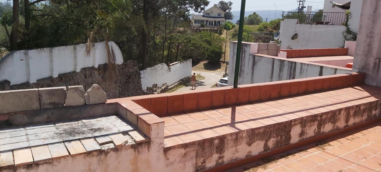 Departamentos Carlos Paz Bajada Al Lago 维拉卡洛斯帕兹 外观 照片