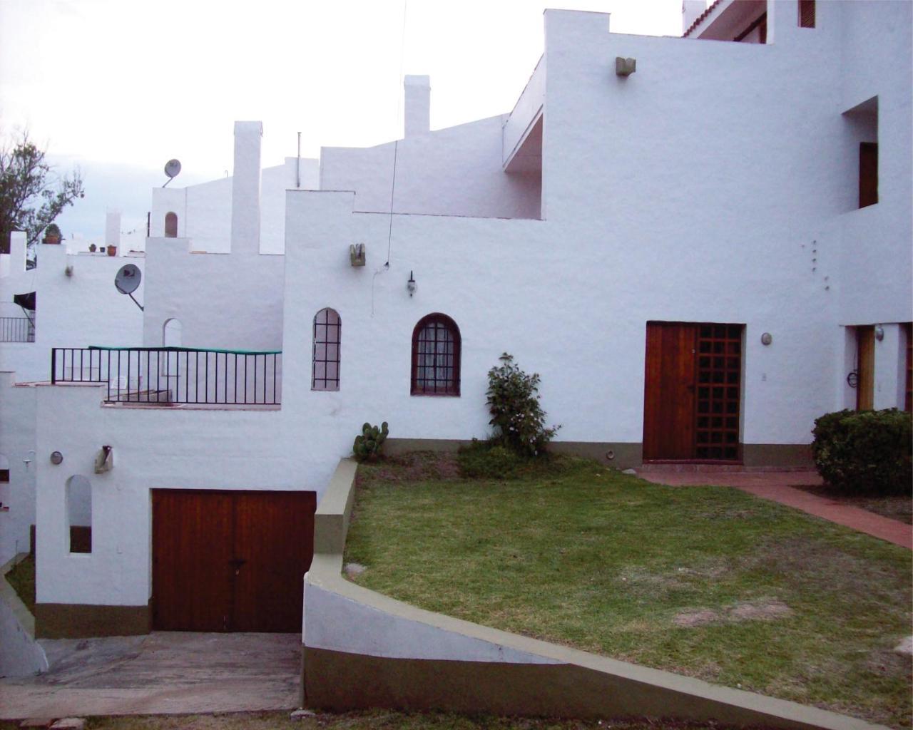 Departamentos Carlos Paz Bajada Al Lago 维拉卡洛斯帕兹 外观 照片