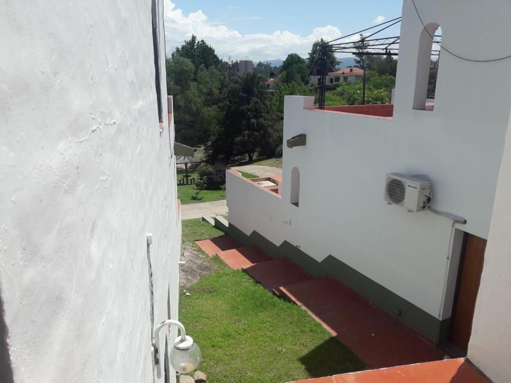 Departamentos Carlos Paz Bajada Al Lago 维拉卡洛斯帕兹 外观 照片