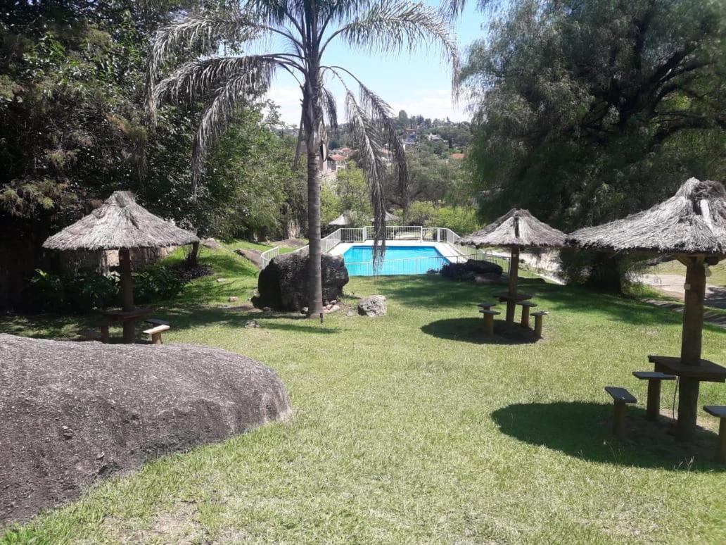 Departamentos Carlos Paz Bajada Al Lago 维拉卡洛斯帕兹 外观 照片