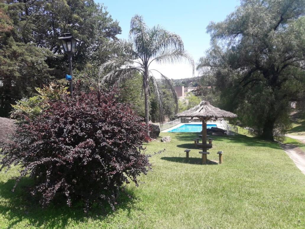 Departamentos Carlos Paz Bajada Al Lago 维拉卡洛斯帕兹 外观 照片