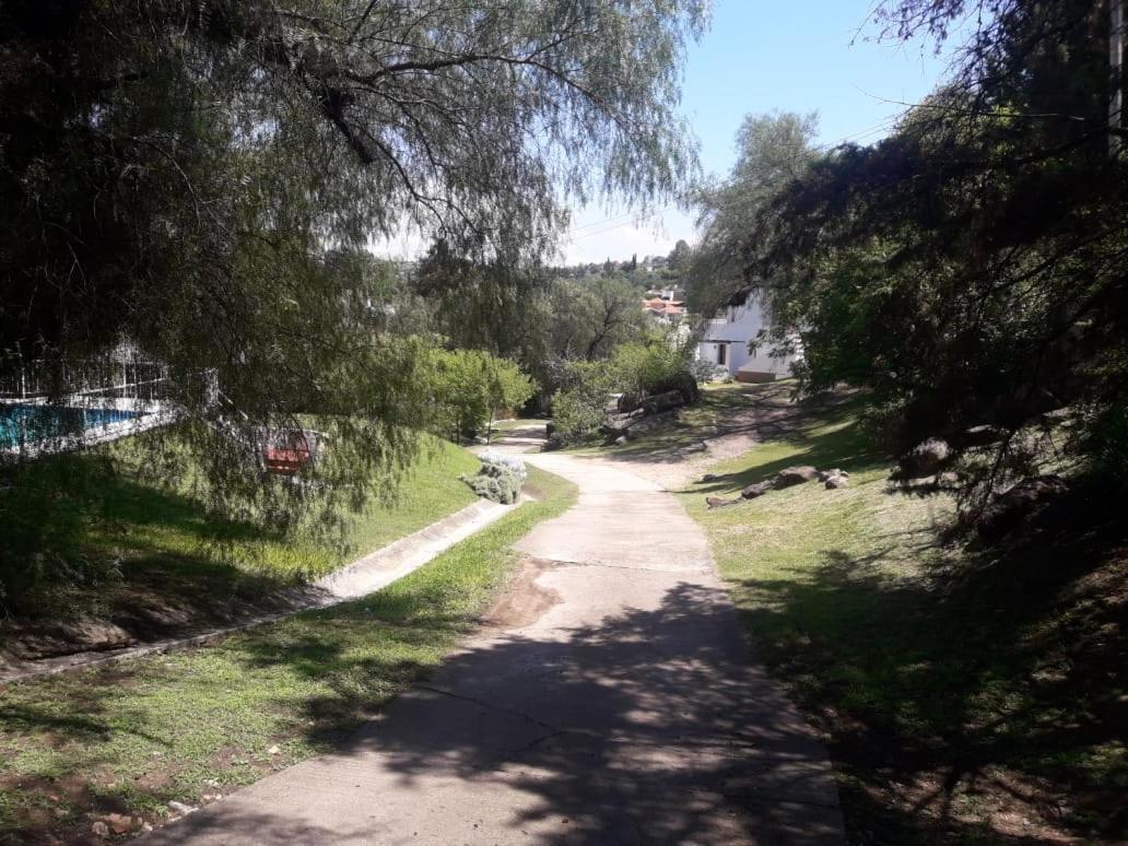 Departamentos Carlos Paz Bajada Al Lago 维拉卡洛斯帕兹 外观 照片
