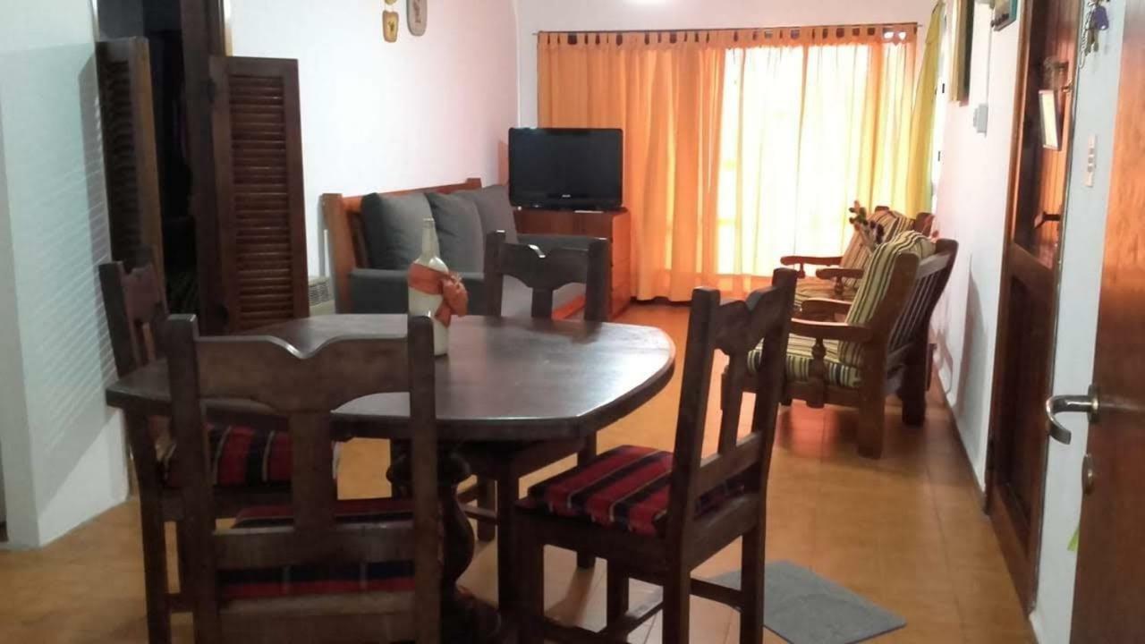 Departamentos Carlos Paz Bajada Al Lago 维拉卡洛斯帕兹 外观 照片